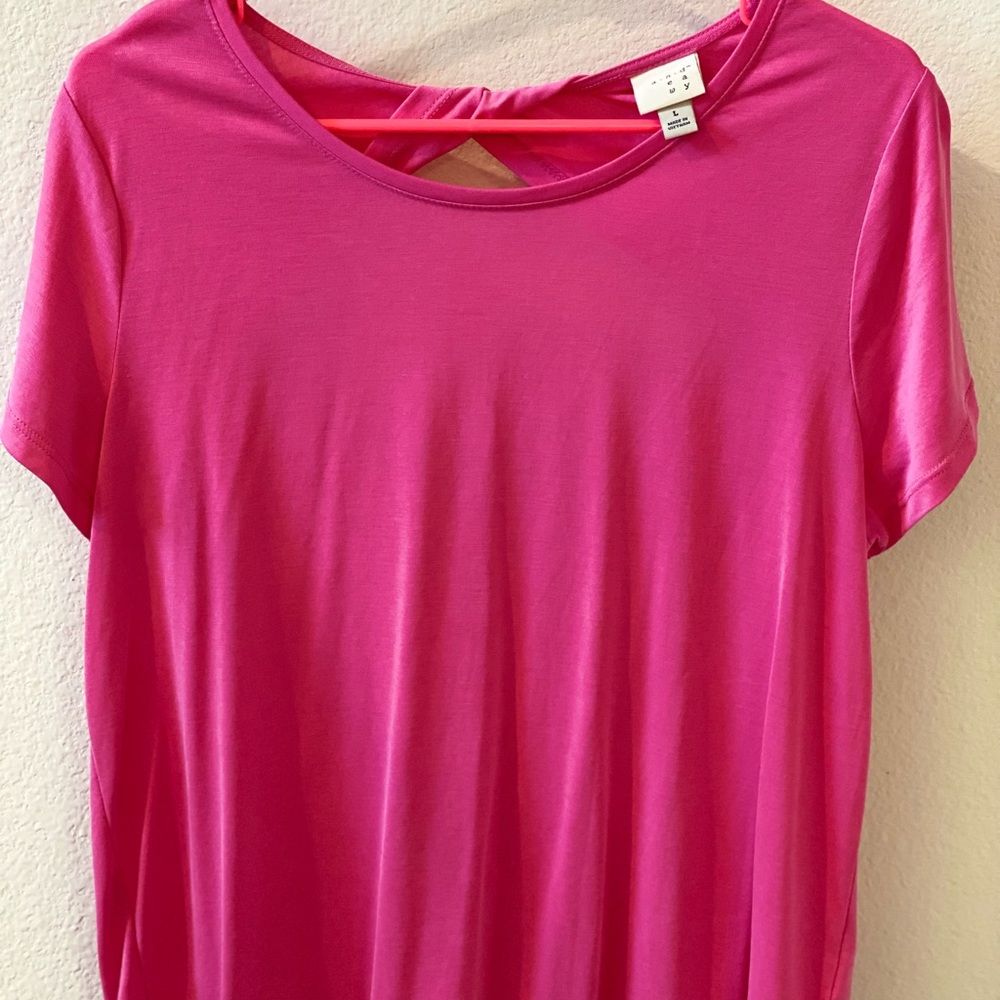 Women’s Top with Open Back